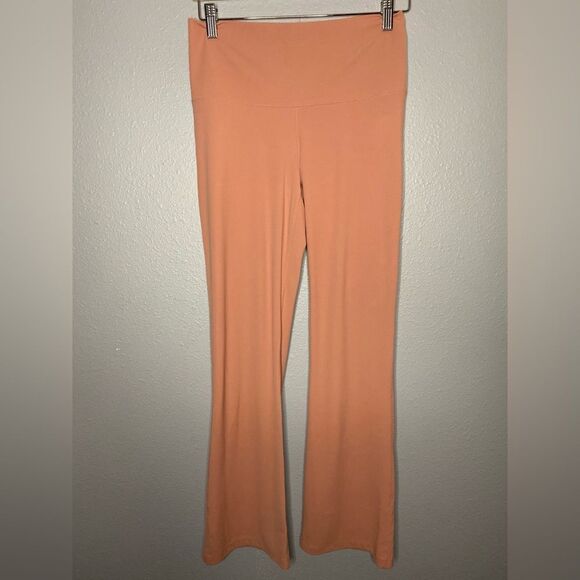 Nike Yoga Dri-Fit Dusty Rose Leggings Size Medium - Picture 1 of 8